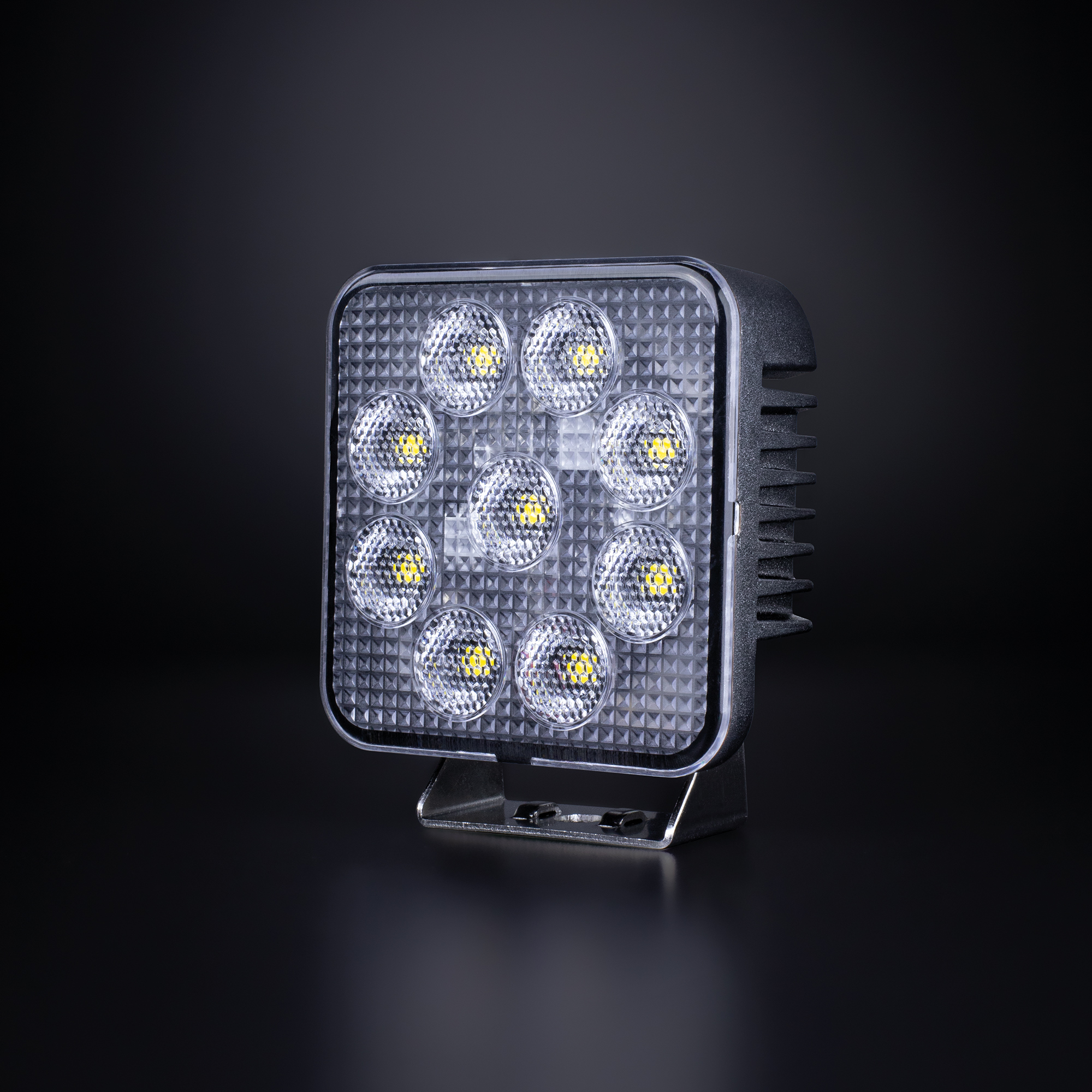 UNITY WORK LIGHT　作業灯 9灯64W